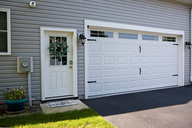 24/7 Emergency Garage Door Roller Replacement experts in Belwood, NC
